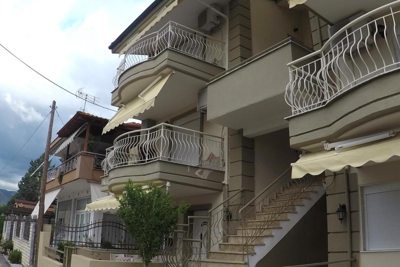 Ofrinio Central Apartments מראה חיצוני תמונה