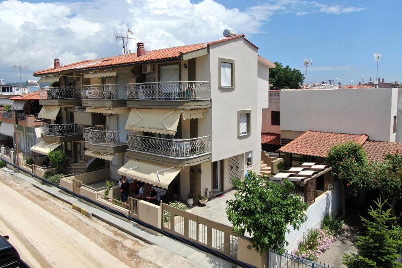 Ofrinio Central Apartments מראה חיצוני תמונה