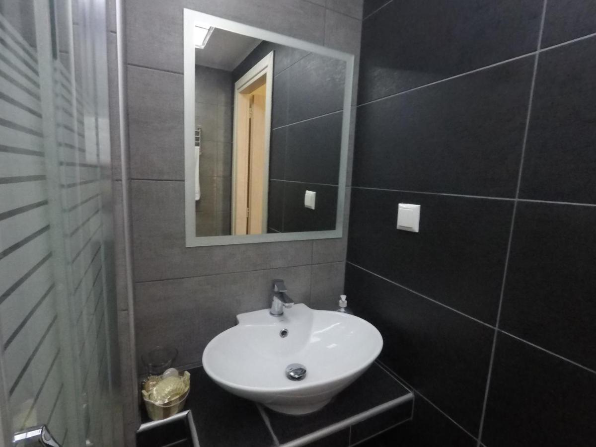 Ofrinio Central Apartments מראה חיצוני תמונה