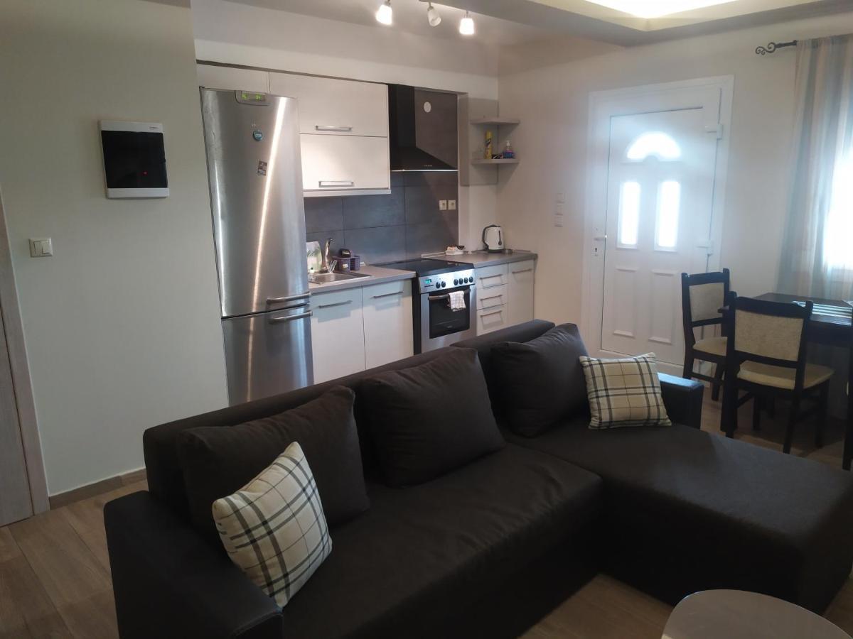 Ofrinio Central Apartments מראה חיצוני תמונה